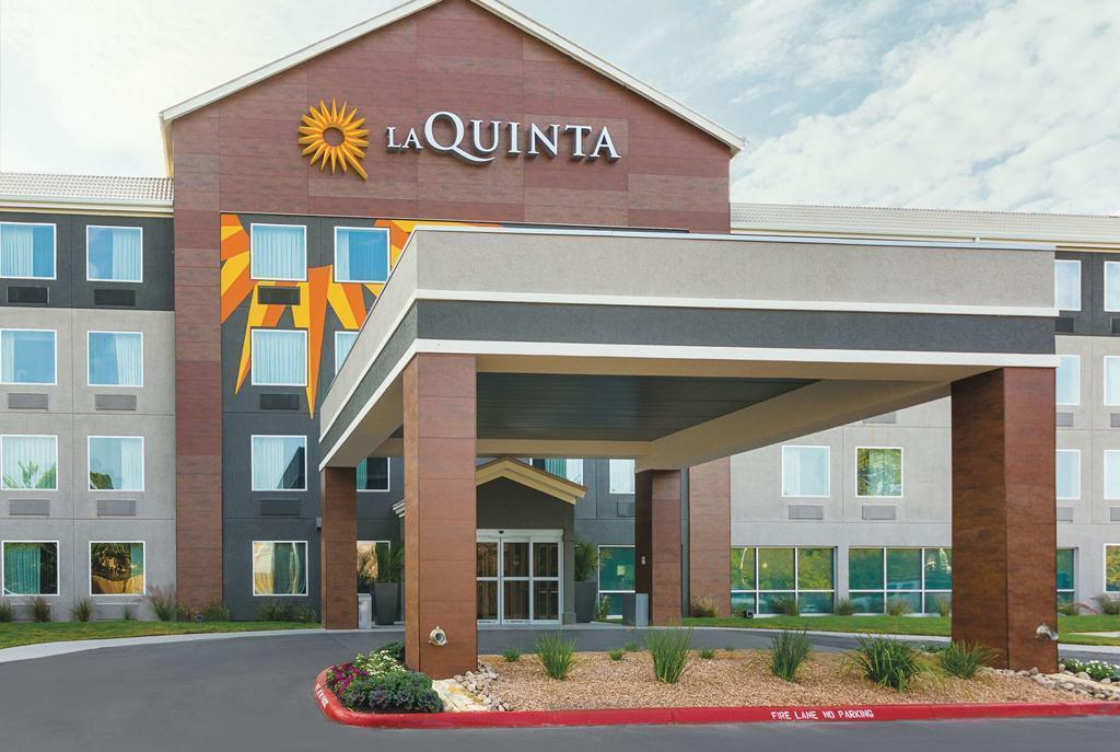 La Quinta Inn & Suites Katy-Mills By Wyndham Katy Exterior photo